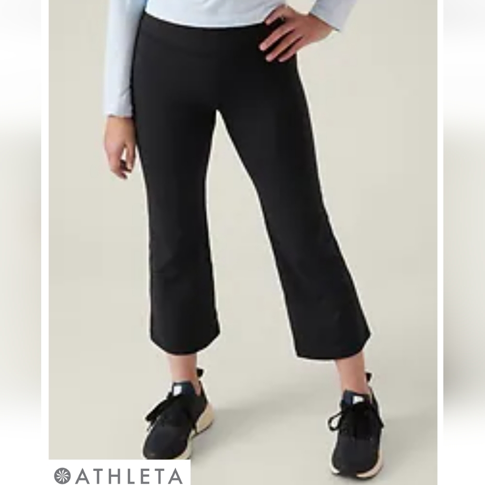 Athleta Girl kick flare capri leggings